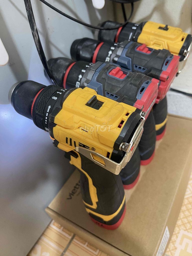 Máy khoan dùng Pin 10mm. Mua bán Đồ chuyên dụng, Giống nuôi trồng tại Quận 10 Tp Hồ Chí Minh được đăng bởi ĐỨC KHOAN PIN hình 1