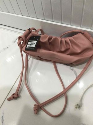 Túi đeo mini màu hồng siêu xinh full tag