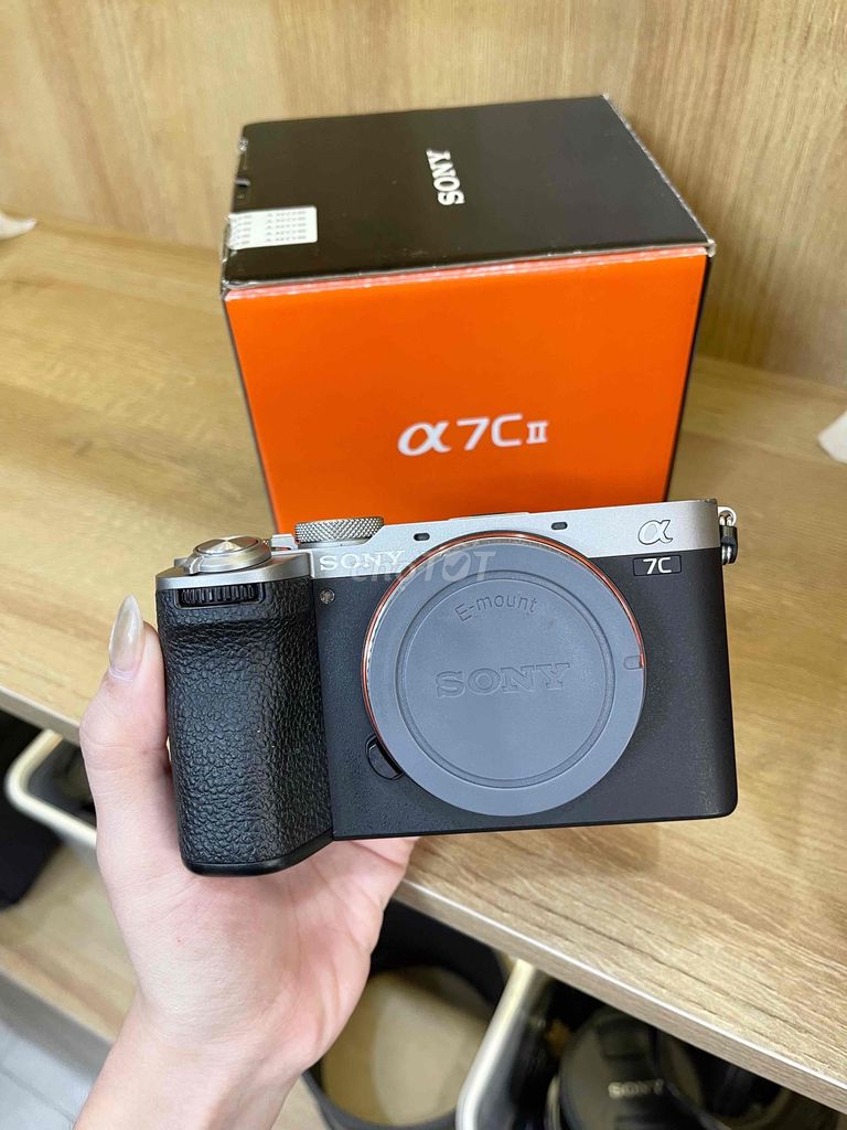 A7C II Bạc Đẹp Fullbox. Mua bán Máy ảnh, Máy quay tại Quận Hai Bà Trưng Hà Nội được đăng bởi Ng Phương Linh hình 1