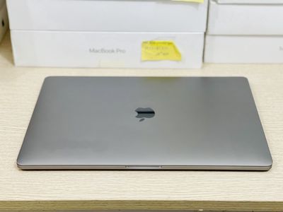 Macbook Pro 2018 – 15” – I7/32/256/4 – Chỉ 13,xtr