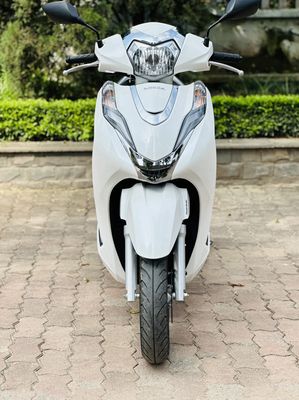 HONDA LEAD 125 TRẮNG ĐÈN NÉT XE GIÁO VIÊN ĐI. Mua bán Xe máy tại Quận Cầu Giấy Hà Nội được đăng bởi TRÍ KIÊN