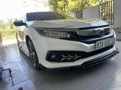 Honda Civic 2020 bản G màu trắng