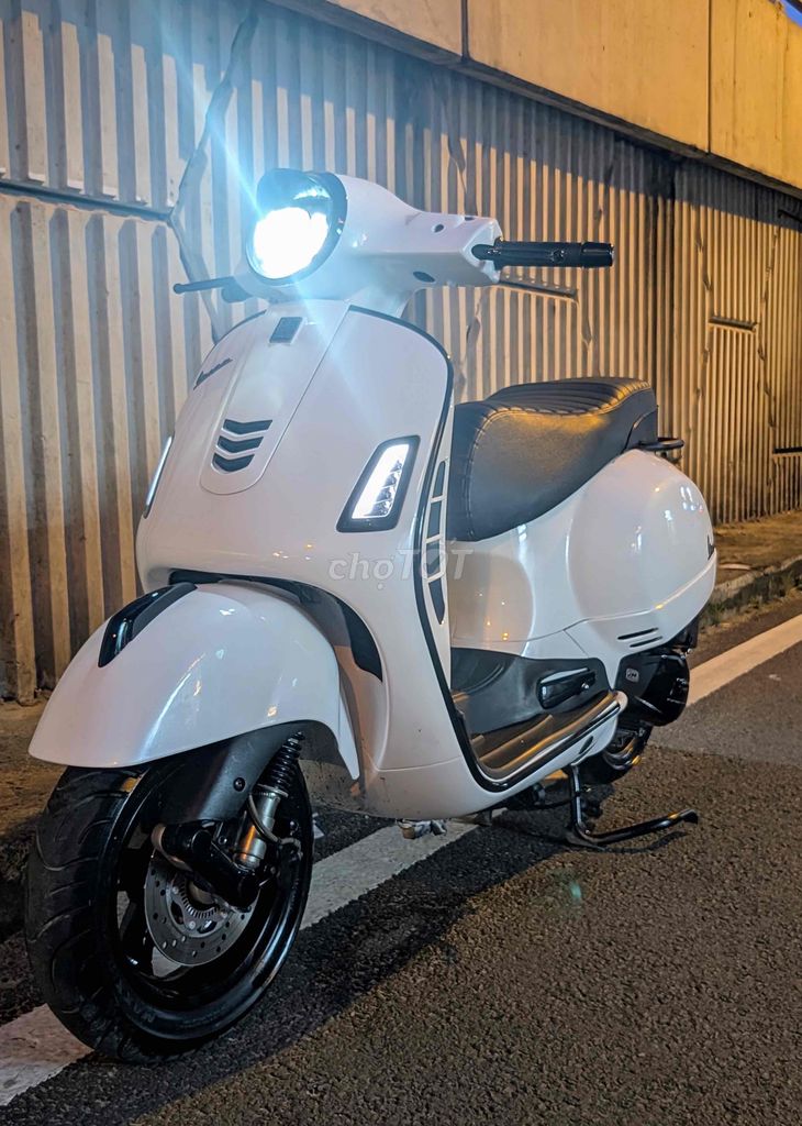 GTS 125 Iget Abs Màu Trắng 2018