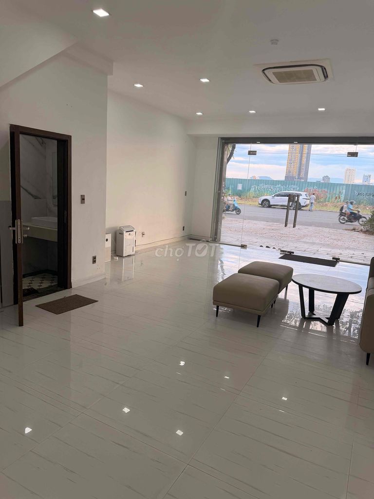 4-bedroom house with Hàn river and fireworks views — photo 7