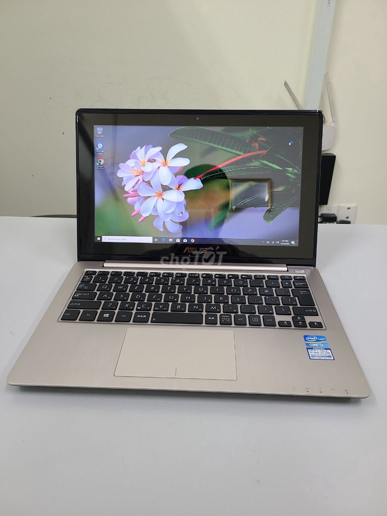 Asus Vivobook, cảm ứng, I3-3217/4GB/256, như mới