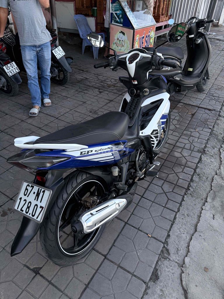 Yamaha Exciter 135 2014 Trắng Xanh. Mua bán Xe máy tại Quận Ninh Kiều Cần Thơ được đăng bởi Cửa hàng Hoà Hiệp II  hình 5
