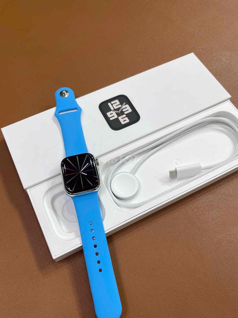 Apple Watch Series 8 41mm GPS Thép Bạc. Mua bán Thiết bị đeo thông minh tại Quận Nam Từ Liêm Hà Nội được đăng bởi Hoàng Anh Dũng hình 1
