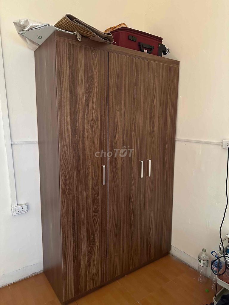 Tủ quần áo Gỗ Nâu 1m2x2m 3 cánh. Mua bán Tủ, kệ gia đình tại Quận Ba Đình Hà Nội được đăng bởi Lê quốc hình 1