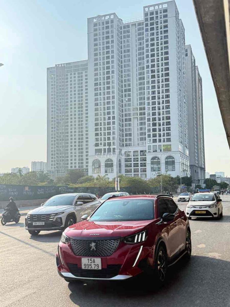 CĂN HỘ 3 PHÒNG NGỦ - FULL NỘI THẤT - NHÀ ĐẸP Ở NGAY