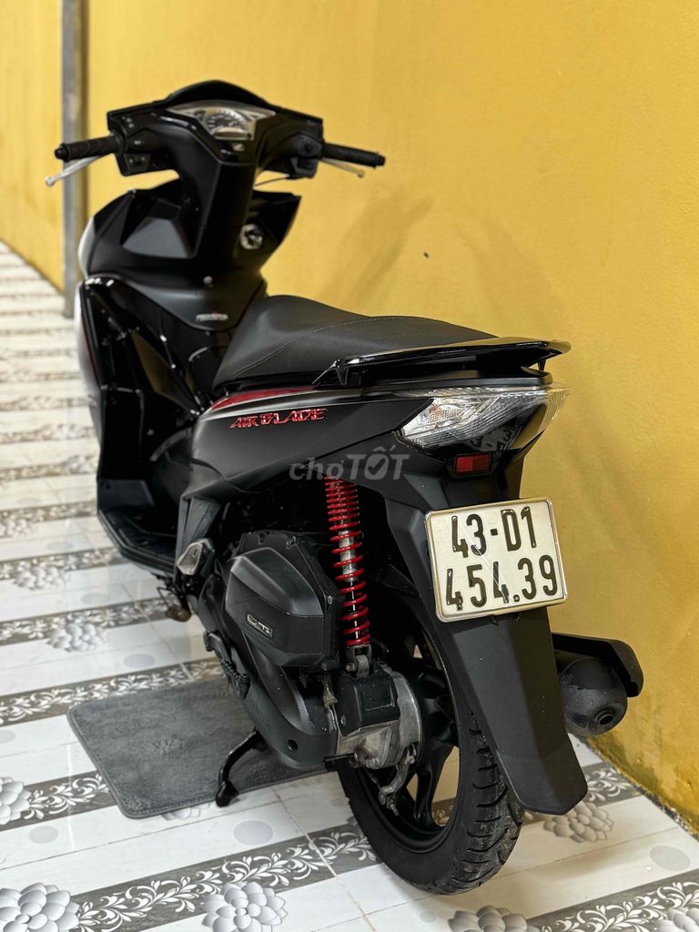 AB 125 đời 2015 đen mù mới keng 43D1-454.39. Mua bán Xe máy tại Quận Sơn Trà Đà Nẵng được đăng bởi Minh Dũng bán trả góp 136 vân đồn  hình 3