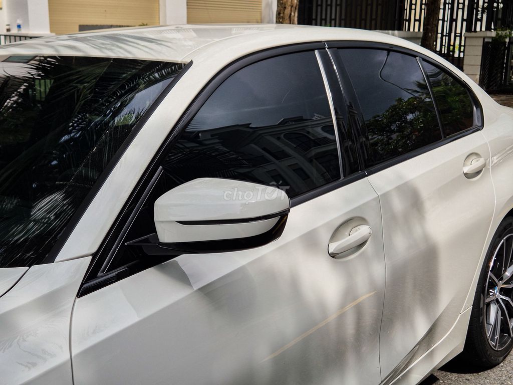 BMW 320i Sportline 2024 модельного года 26 000 миль