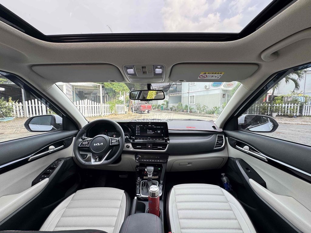 Kia Seltos 2024 Premium 1.6 AT - 9000 km. Mua bán Ô tô tại Quận 12 Tp Hồ Chí Minh được đăng bởi Mr Đức hình 14