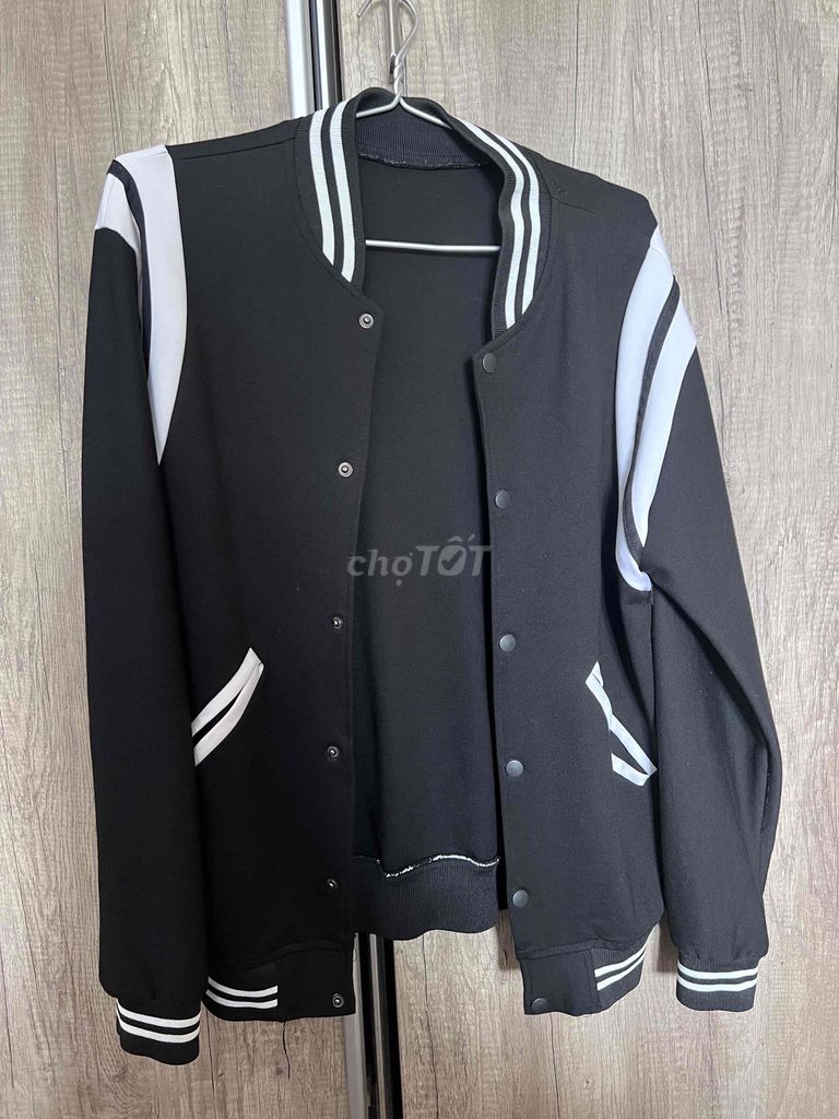 Áo khoác bomber unisex phong cách korean. Mua bán Quần áo tại Thành phố Đà Lạt Lâm Đồng được đăng bởi Khôi Nguyên hình 1