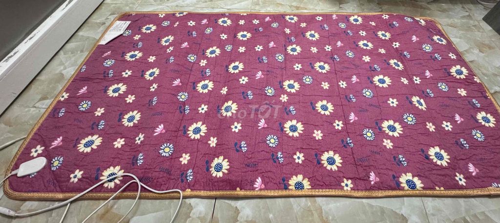 Đệm điện sưởi ấm MiKaKo Đỏ đô 0.7x1.5m. Mua bán Giường, chăn ga gối nệm tại Thành phố Thủ Đức Tp Hồ Chí Minh được đăng bởi Nguyễn Thị Kế Tùng hình 1