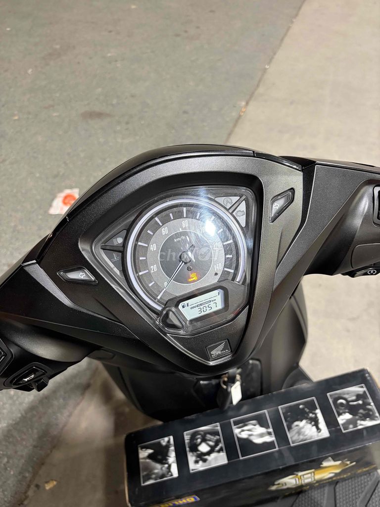 cần bán xe lead 4V 2024 bỉn 38838. Mua bán Xe máy tại Quận 11 Tp Hồ Chí Minh được đăng bởi thai kim phong  hình 4