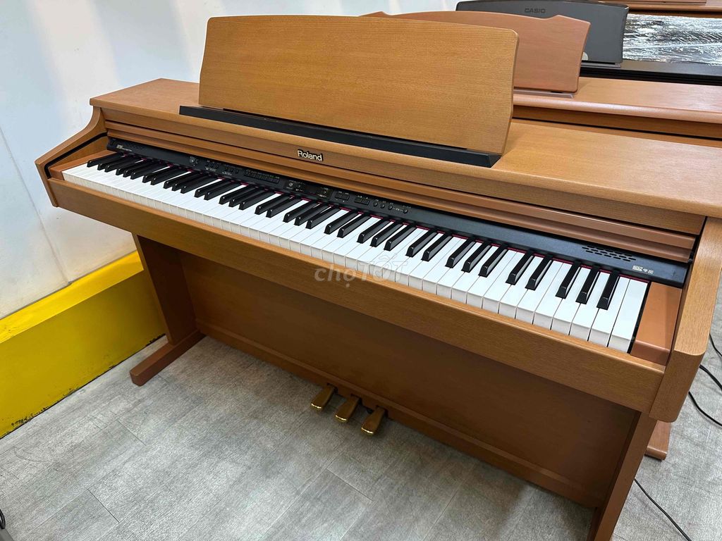 Piano điện Roland HP203 Nâu. Mua bán Nhạc cụ tại Quận Tân Bình Tp Hồ Chí Minh được đăng bởi Quế Trân hình 1
