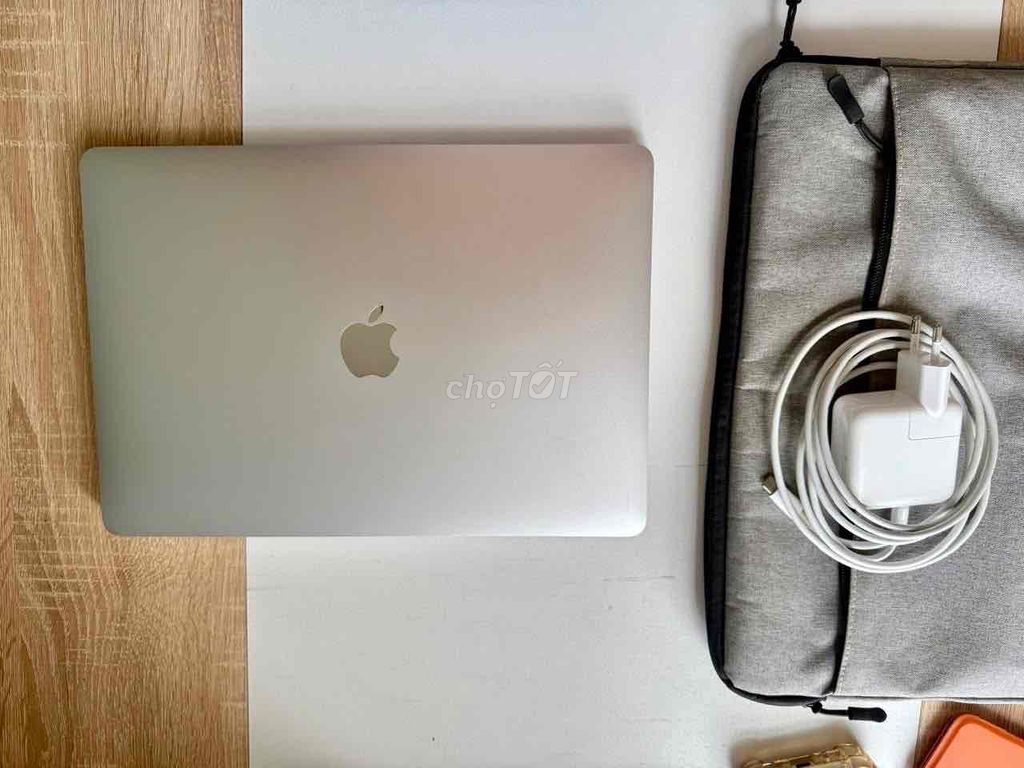 Apple Macbook Air M1 8GB/256GB. Mua bán Laptop tại Thành phố Thủ Đức Tp Hồ Chí Minh được đăng bởi NGO SON LAM hình 1