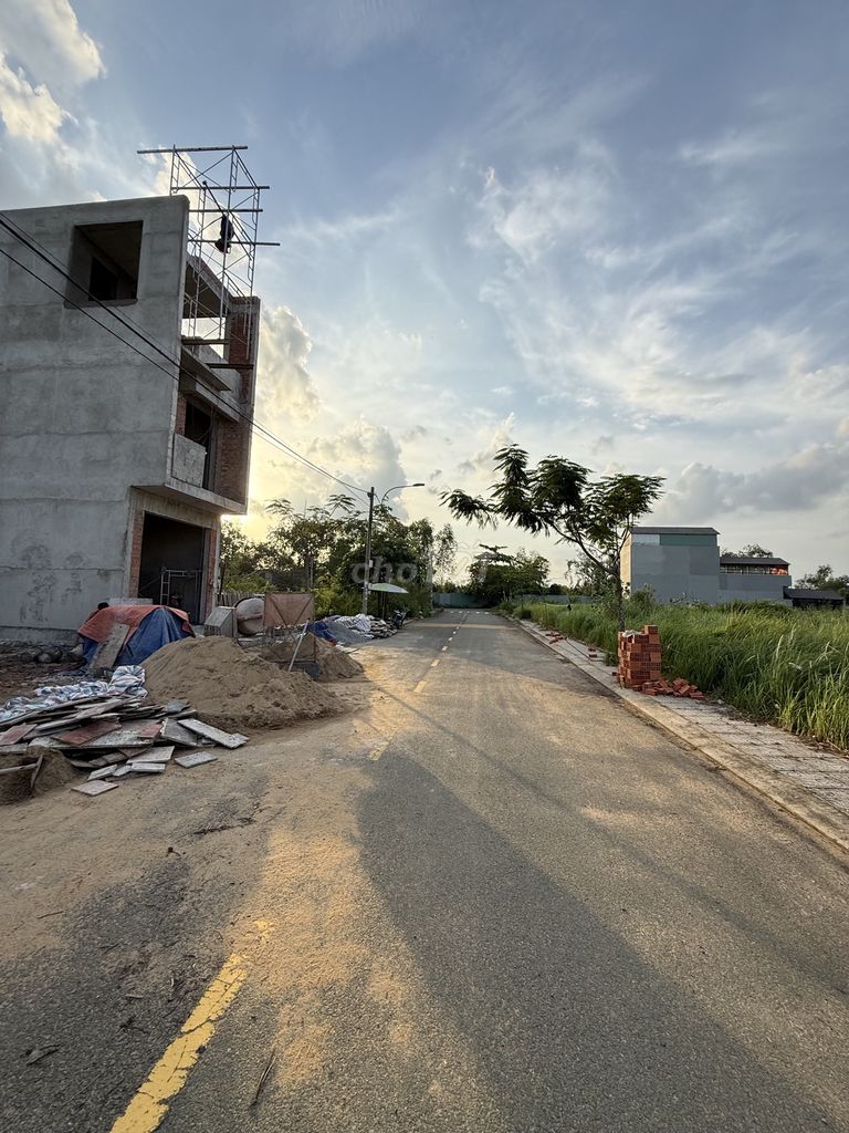  Cập nhật đất nền sổ riêng giá tốt tháng 9/2026 nền 100m2 giá 2 tỷ 690