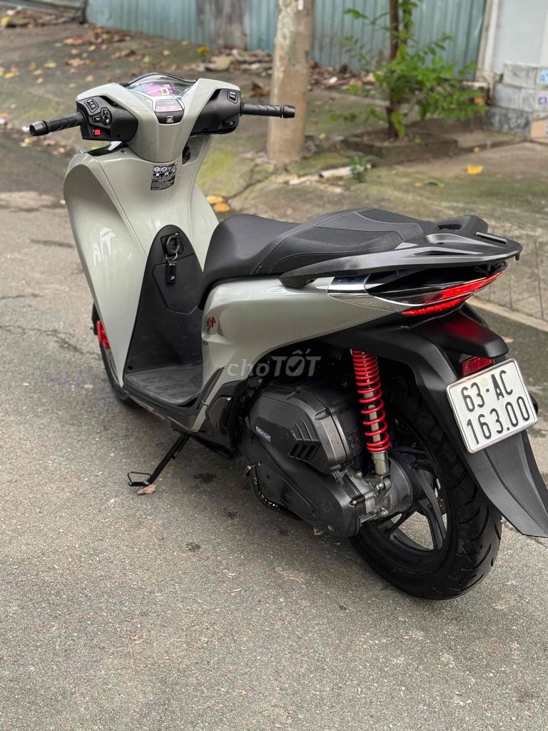 Honda SH 160i ABS 2024 Xám xi măng. Mua bán Xe máy tại Quận Gò Vấp Tp Hồ Chí Minh được đăng bởi CHXM 86 chuyên bán xe trả góp hình 8