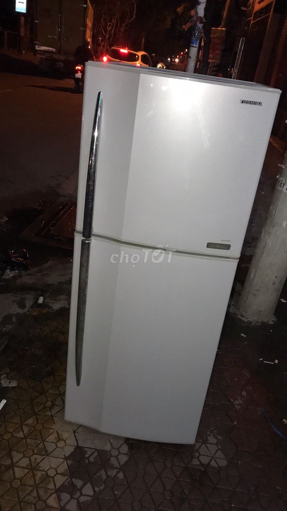 0928137326 - Tủ lạnh toshiba 210 lít đẹp như mới có fix