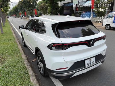 VinFast VF8 Eco 2023 Trắng 33091 km