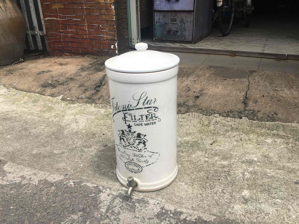 Bình gốm đựng nước xưa  26 năm