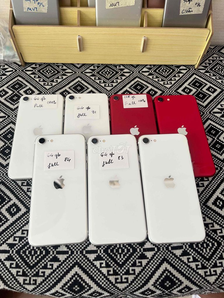 Apple iPhone SE 2 64GB Trắng Đã sử dụng. Mua bán Điện thoại tại Quận Tân Phú Tp Hồ Chí Minh được đăng bởi Tuấn Iphone Cỏ hình 1