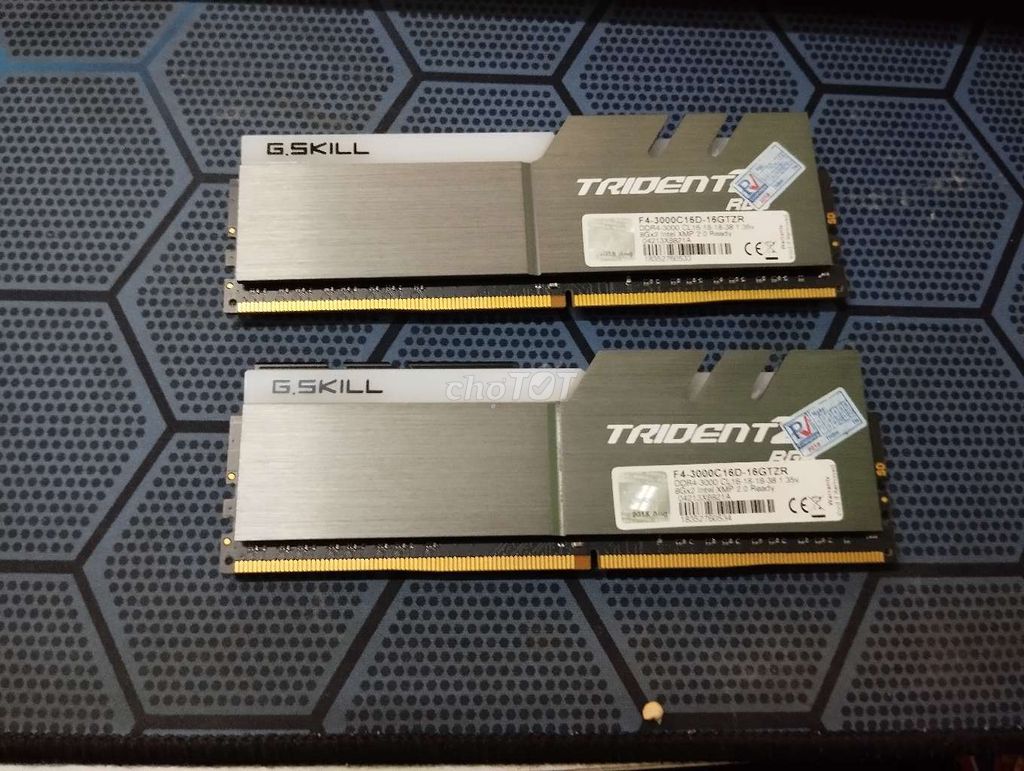 Cần pass ram 16gb gkill trirentz rgb 8*2 buss 3000