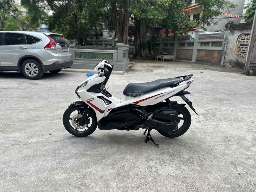 Air Blade sản xuất 2022 máy zin bao tên chính chủ. Mua bán Xe máy tại Quận Lê Chân Hải Phòng được đăng bởi Nguyễn Thế Hiếu hình 1