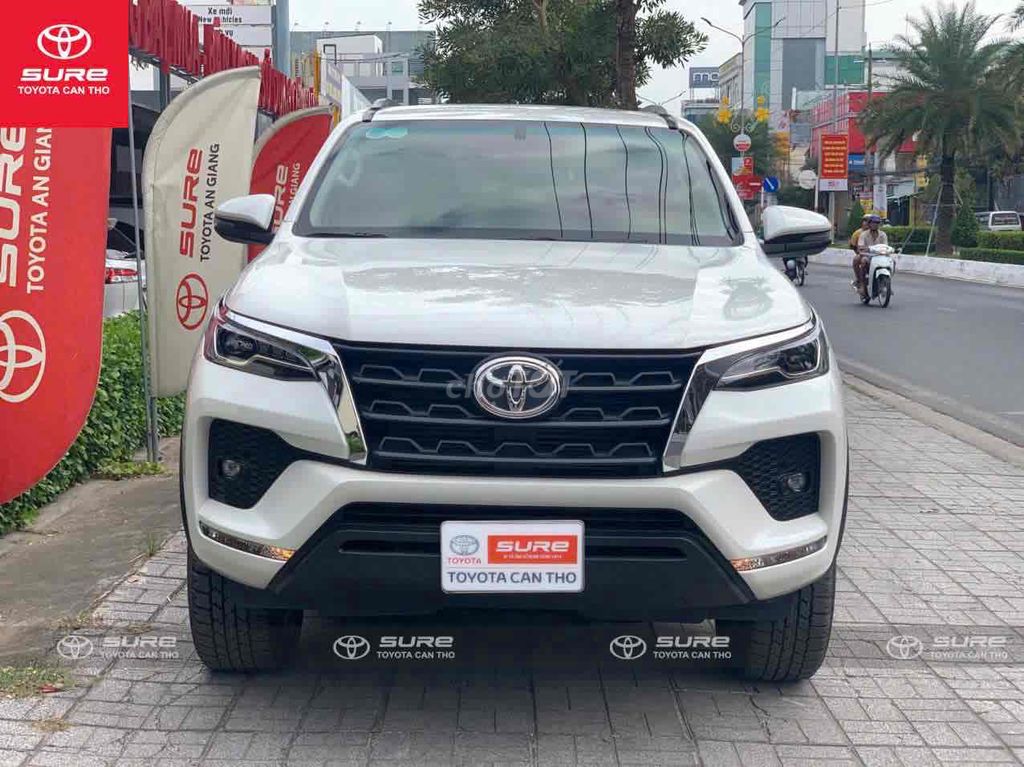 Fortuner 2.4G (AT) 2020 máy dầu, số tự động 2020