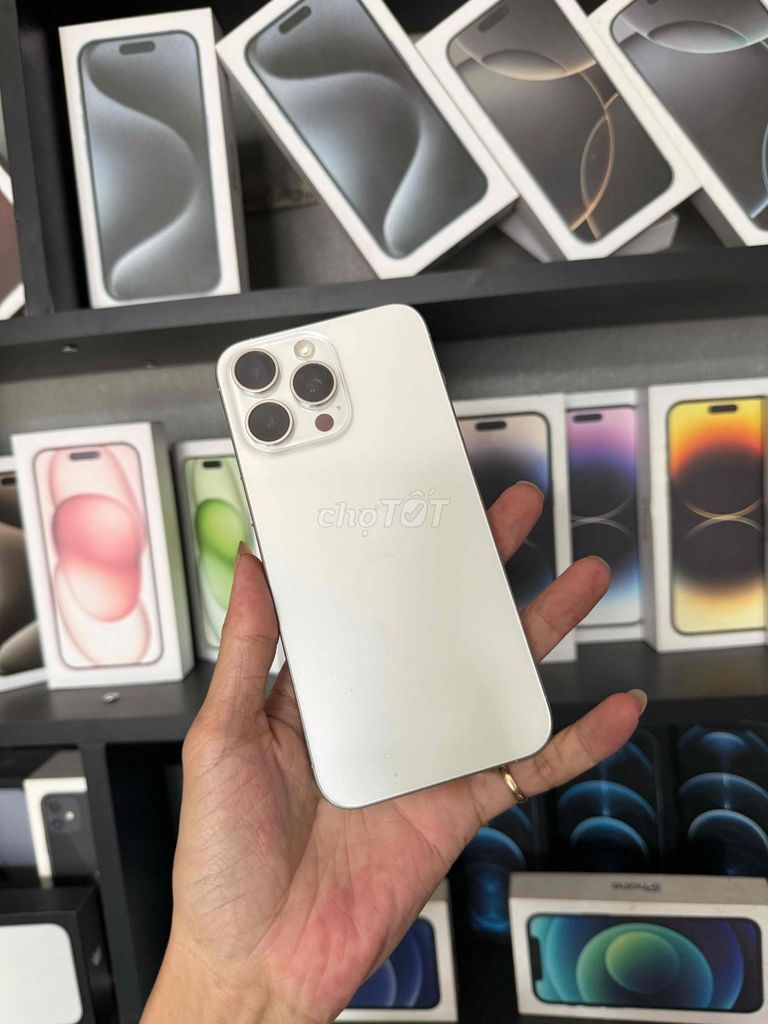 iPhone 15 Pro Max 256GB Cận 99% 5G zin đẹp giaoluu. Mua bán Điện thoại tại Thị xã Bến Cát Bình Dương được đăng bởi Devil Nguyễn hình 1