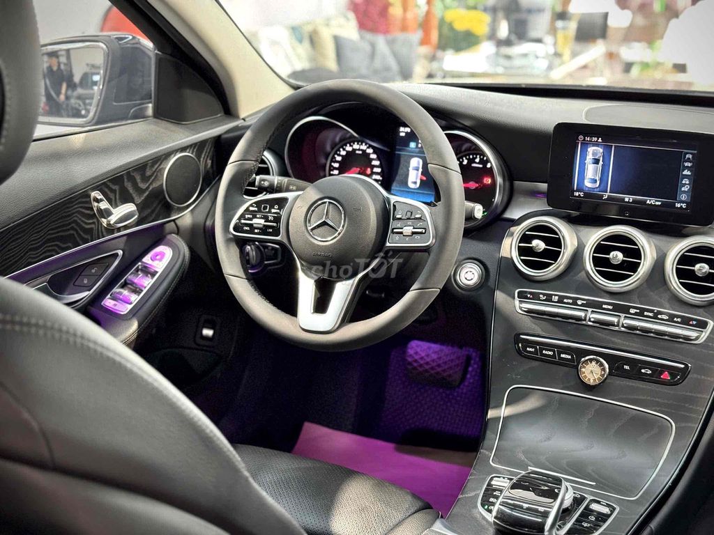 Mercedes Benz C200 FL model 2020 1 chủ. Mua bán Ô tô tại Quận 8 Tp Hồ Chí Minh được đăng bởi Khoa nguyễn hình 5