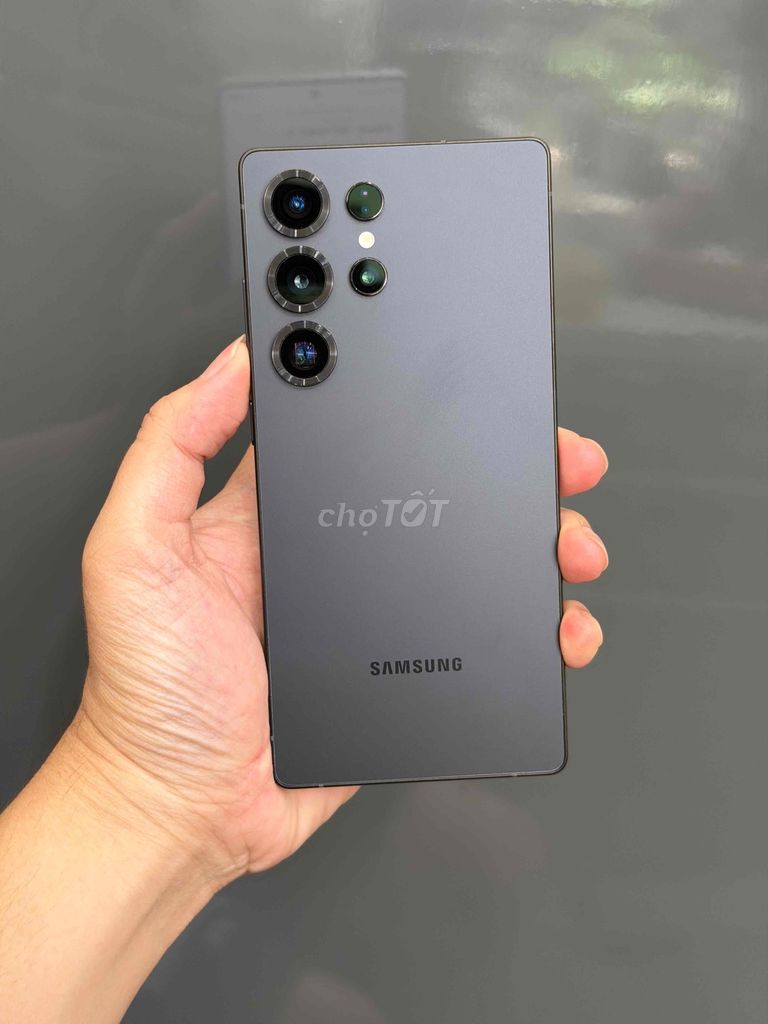 Samsung S25 Ultra 5G 12/256GB Đen VN Bh 1/2027. Mua bán Điện thoại tại Quận Ninh Kiều Cần Thơ được đăng bởi Quý Mobile Cần thơ hình 1