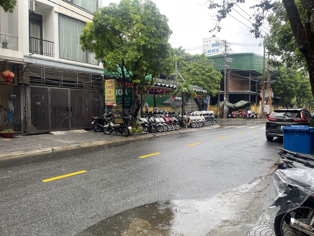 5-storey house with elevator near My Khe beach — photo 12