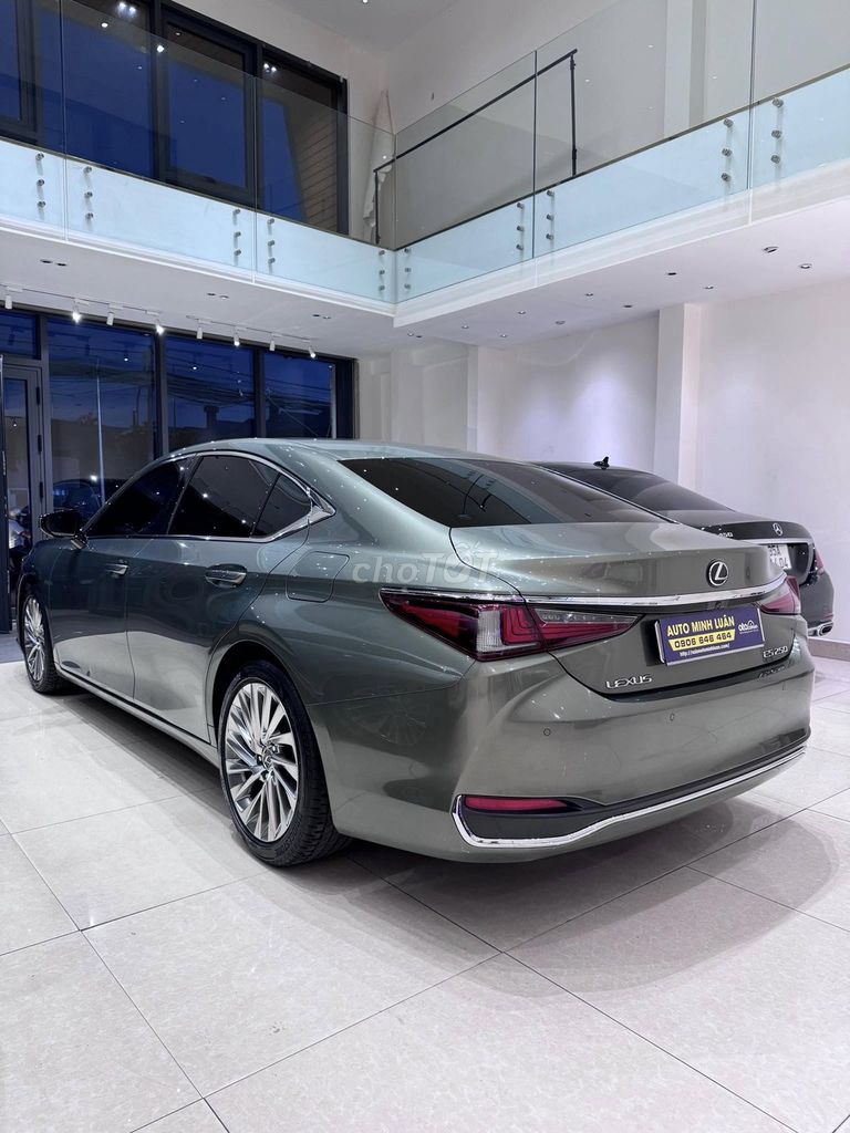 Lexus ES 250 model 2021 màu hiếm. Mua bán Ô tô tại Quận Gò Vấp Tp Hồ Chí Minh được đăng bởi Sĩ Minh hình 5