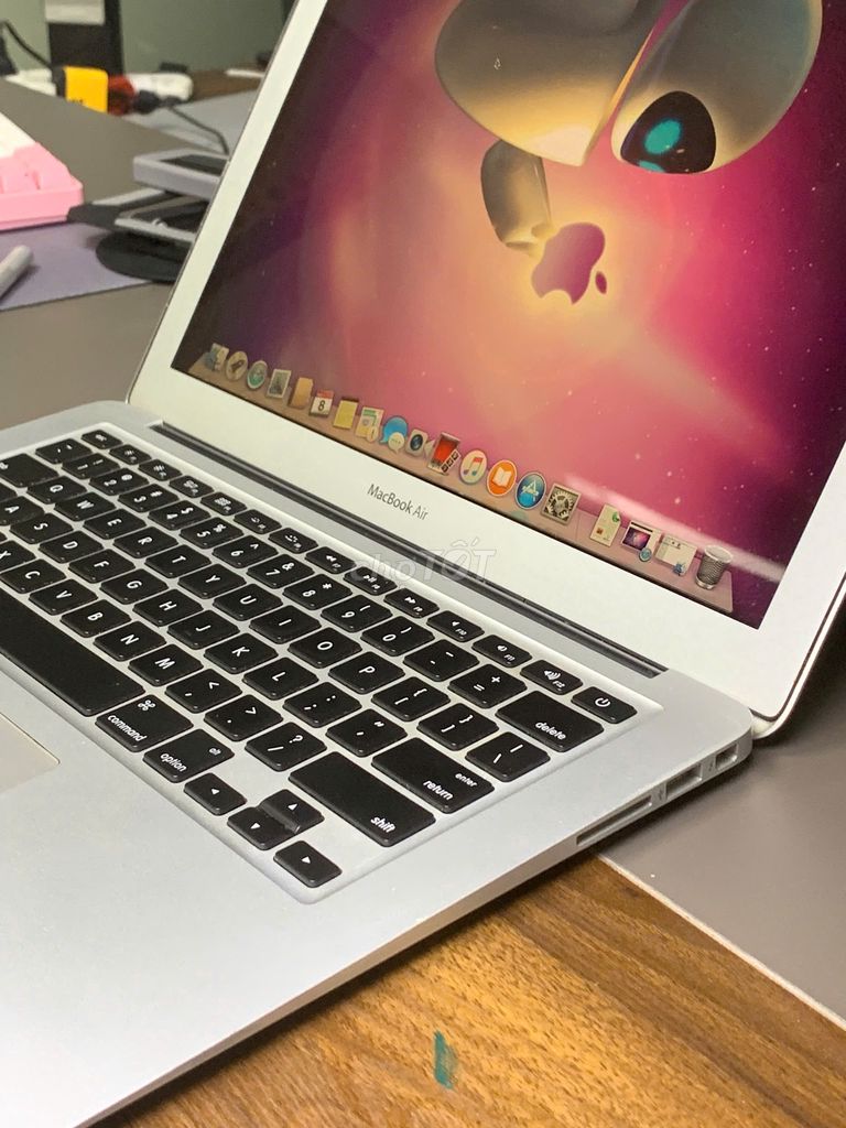 Macbook Air 2014 khá đẹp - sang trọng Dùng VP OK. Mua bán Laptop tại Thành phố Thủ Đức Tp Hồ Chí Minh được đăng bởi HBA LAPTOP Mua Bán Ký gửi  hình 2