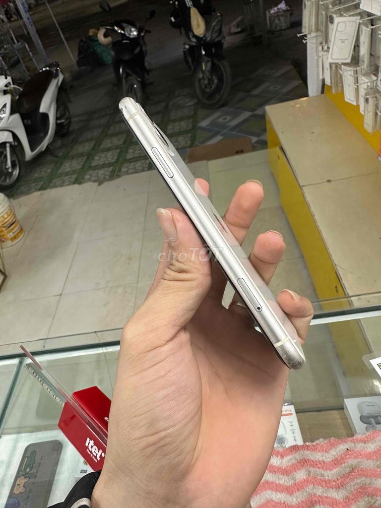 Apple iPhone 11 Trắng Đã sử dụng. Mua bán Điện thoại tại Thị xã Nghi Sơn Thanh Hóa được đăng bởi Nguyễn Gia Bình  hình 1