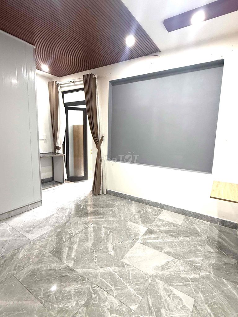 Phòng Trống Nội Thất Cơ Bản + Ban Công - Thủ Đức