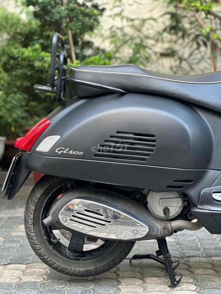 Xe Vespa GTS 125 đời 2013 BSTP chính chủ ký. Mua bán Xe máy tại Quận 10 Tp Hồ Chí Minh được đăng bởi Xe cũ đẹp giá rẻ hình 4