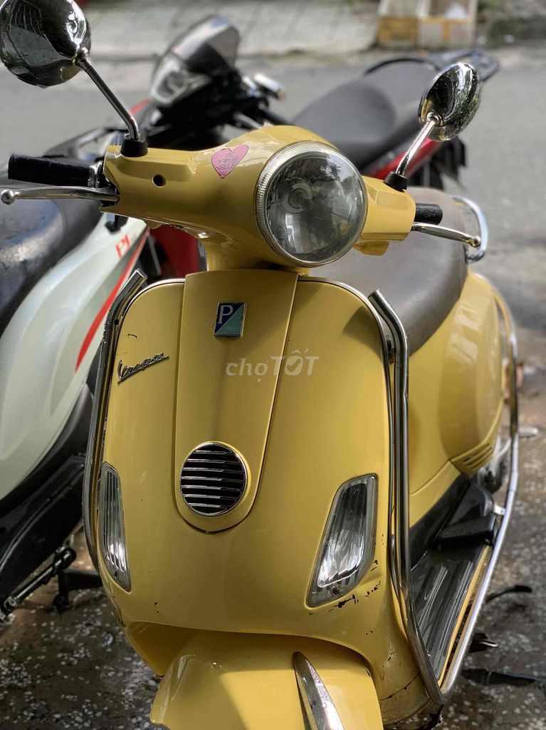 bán vespa giá tốt. Mua bán Xe máy tại Quận Tân Phú Tp Hồ Chí Minh được đăng bởi Xemaytnt chấm com hình 1