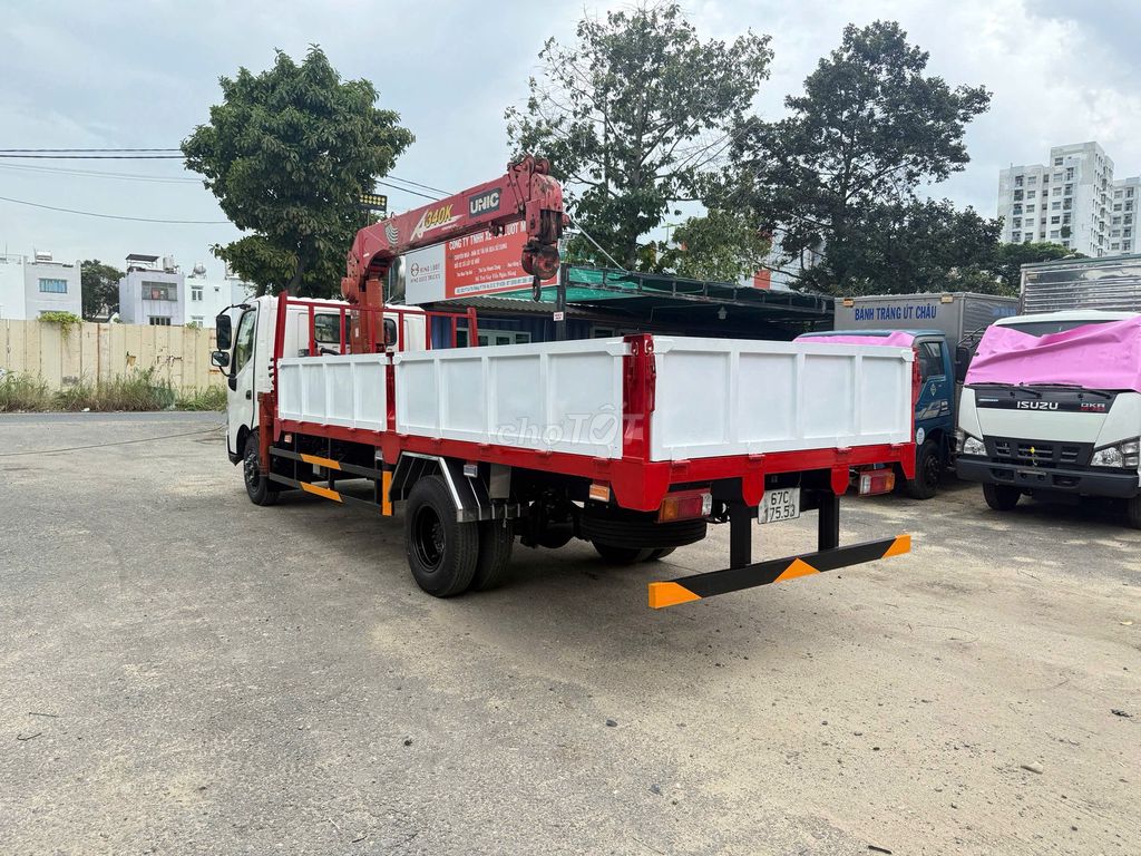 HINO 5 Tấn Gắn Cẩu Unic Nhật Bản 3 Tấn Thùng 5 Mét. Mua bán Xe tải, xe ben tại Quận 12 Tp Hồ Chí Minh được đăng bởi XE TẢI LƯỚT MIỀN NAM  hình 5