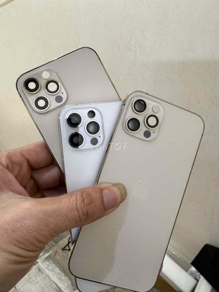 Vỏ Apple iPhone 12 Pro Kim loại Bạc. Mua bán Phụ kiện (Màn hình, Chuột...) tại Quận Đống Đa Hà Nội được đăng bởi Sửa chữa BKsmart hình 1