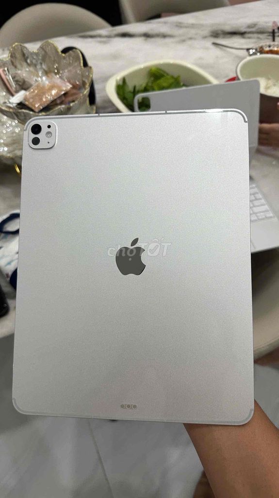 Apple iPad Pro M5 13 inch 256GB Cellular + Wifi. Mua bán Máy tính bảng tại Thành phố Dĩ An Bình Dương được đăng bởi Ngọc Huy hình 1