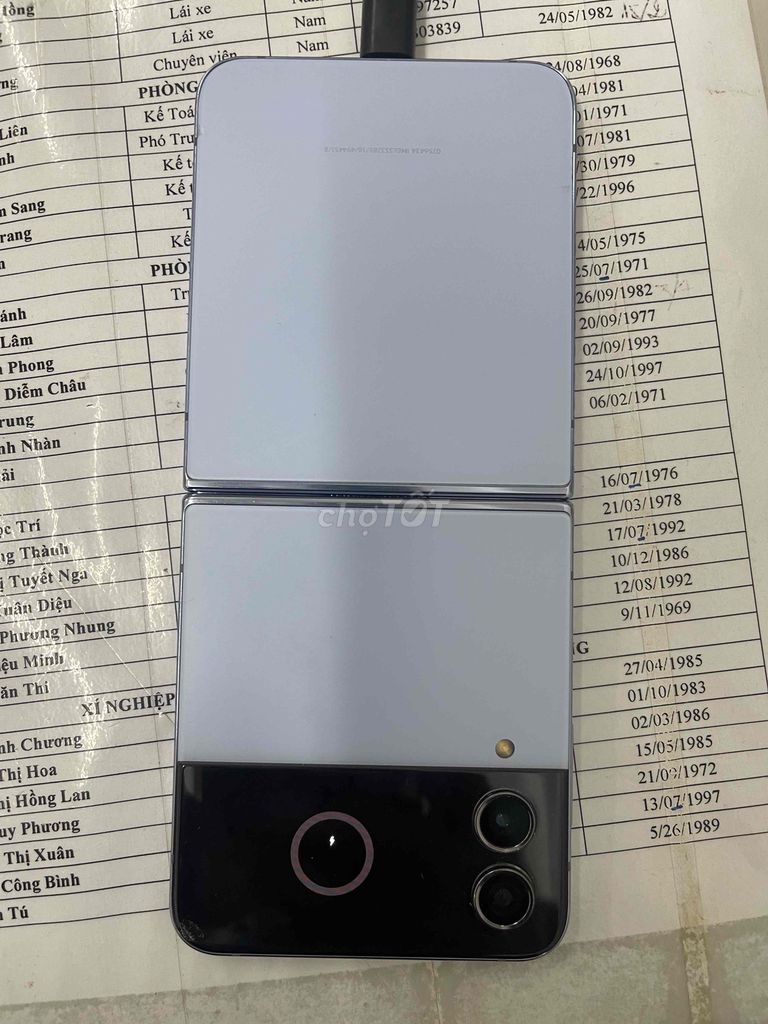 Samsung Galaxy Z Flip 4 Tím Hư màn hình trong. Mua bán Điện thoại tại Quận Bình Tân Tp Hồ Chí Minh được đăng bởi cuong hình 1