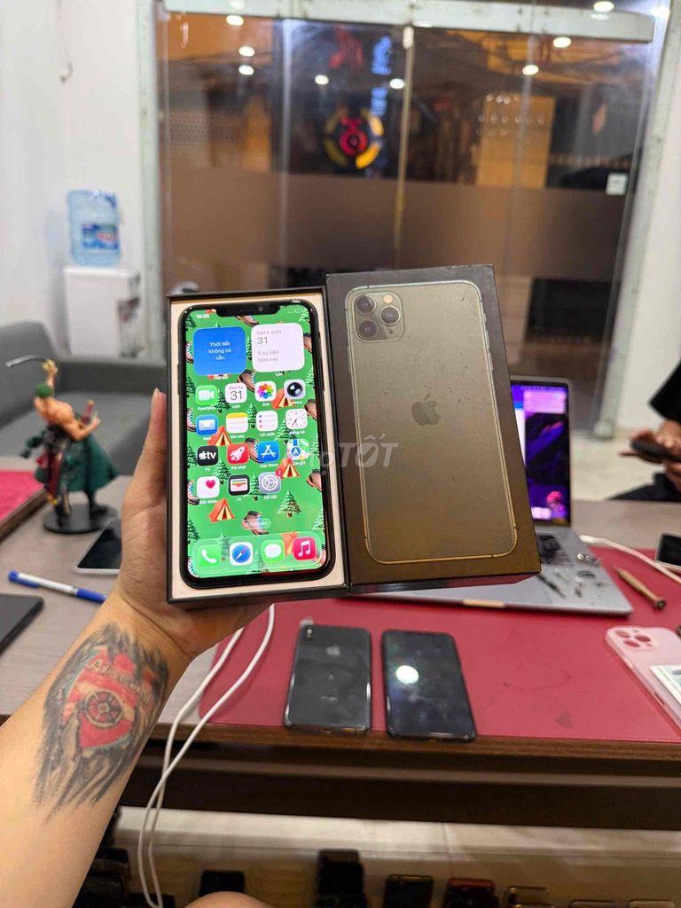 iPhone 11 Pro Max 64GB Xám Đã sử dụng. Mua bán Điện thoại tại Quận Đống Đa Hà Nội được đăng bởi KT Hà Nội Mobile hình 1