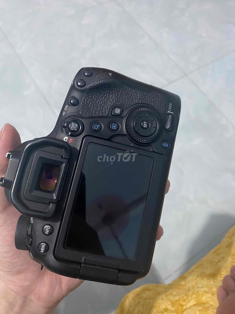 Máy ảnh Canon 6D Mark II. Mua bán Máy ảnh, Máy quay tại Huyện Yên Dũng Bắc Giang được đăng bởi manh tuyen hình 1