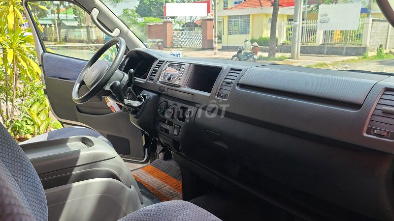 Xe Toyota Hiace 2010 Máy Xăng, Xe Lành Tính. Mua bán Ô tô tại Quận Gò Vấp Tp Hồ Chí Minh được đăng bởi Chợ Xe Cũ Giá Tốt hình 8