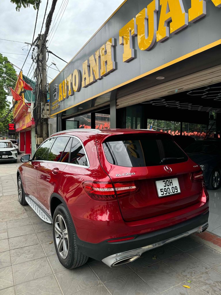MERCEDES GLC-250 4MTIC SX 2017. Mua bán Ô tô tại Quận Nam Từ Liêm Hà Nội được đăng bởi Auto Anh Tuấn hình 3