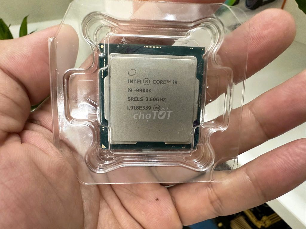Chip đẹp tháo máy core I9 9900K như hình. Mua bán Linh kiện (RAM, Card...) tại Quận Hải Châu Đà Nẵng được đăng bởi Thiên An  hình 1