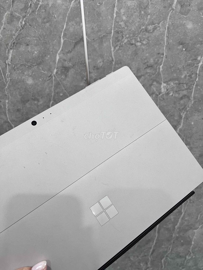 Microsoft Surface Pro 5 i5 8GB/256GB. Mua bán Laptop tại Quận Gò Vấp Tp Hồ Chí Minh được đăng bởi Ngọc Hân hình 1